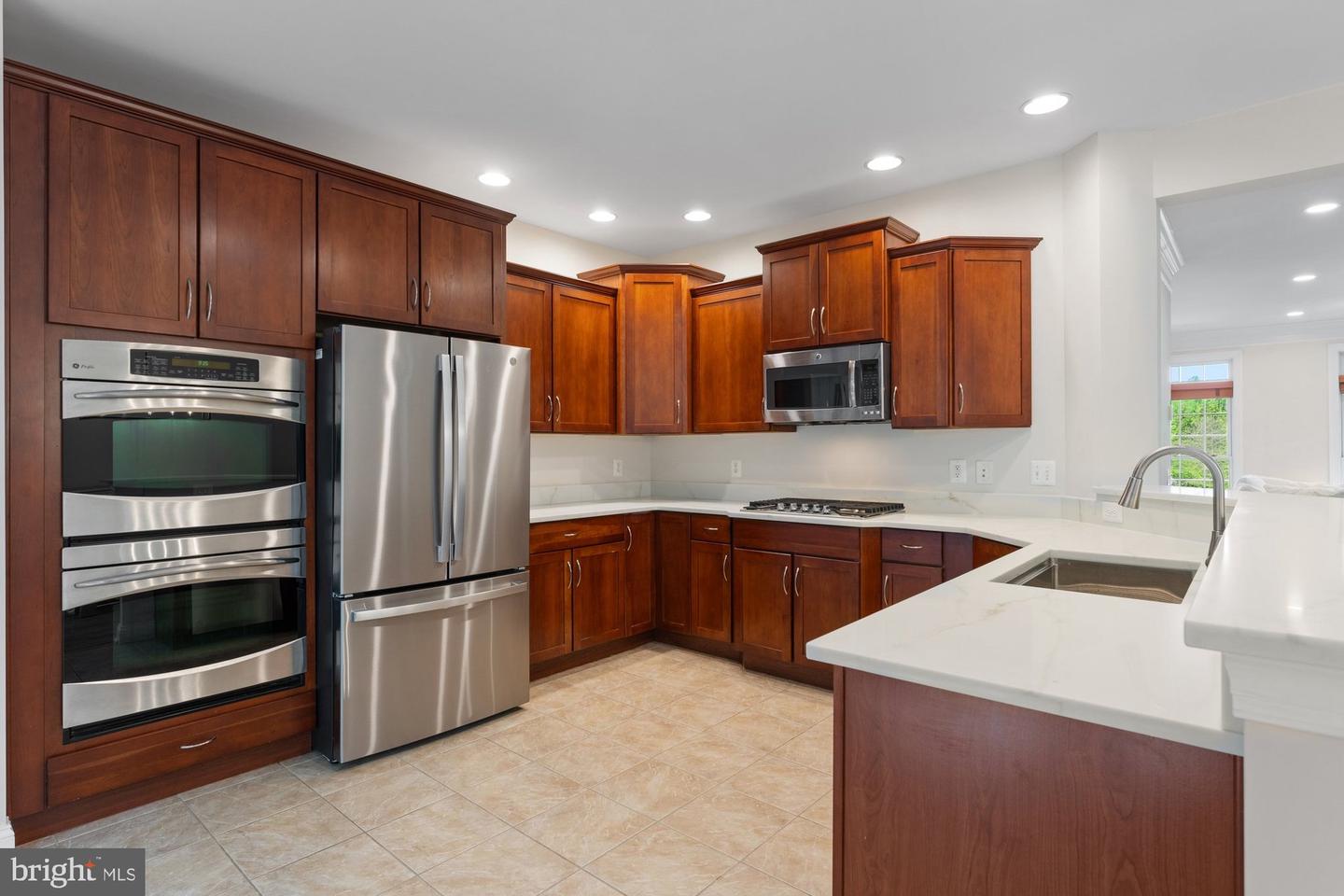 2791 MARYWOOD OAKS LN, VIENNA, Virginia 22181, 4 Bedrooms Bedrooms, ,3 BathroomsBathrooms,Residential,For sale,2791 MARYWOOD OAKS LN,VAFX2236580 MLS # VAFX2236580