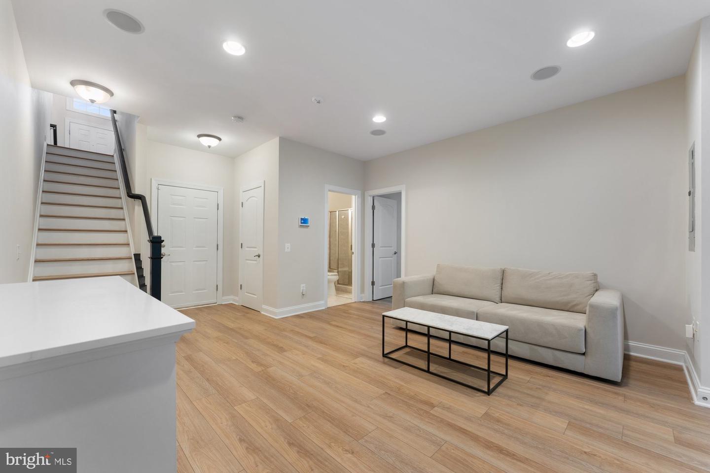 2791 MARYWOOD OAKS LN, VIENNA, Virginia 22181, 4 Bedrooms Bedrooms, ,3 BathroomsBathrooms,Residential,For sale,2791 MARYWOOD OAKS LN,VAFX2236580 MLS # VAFX2236580