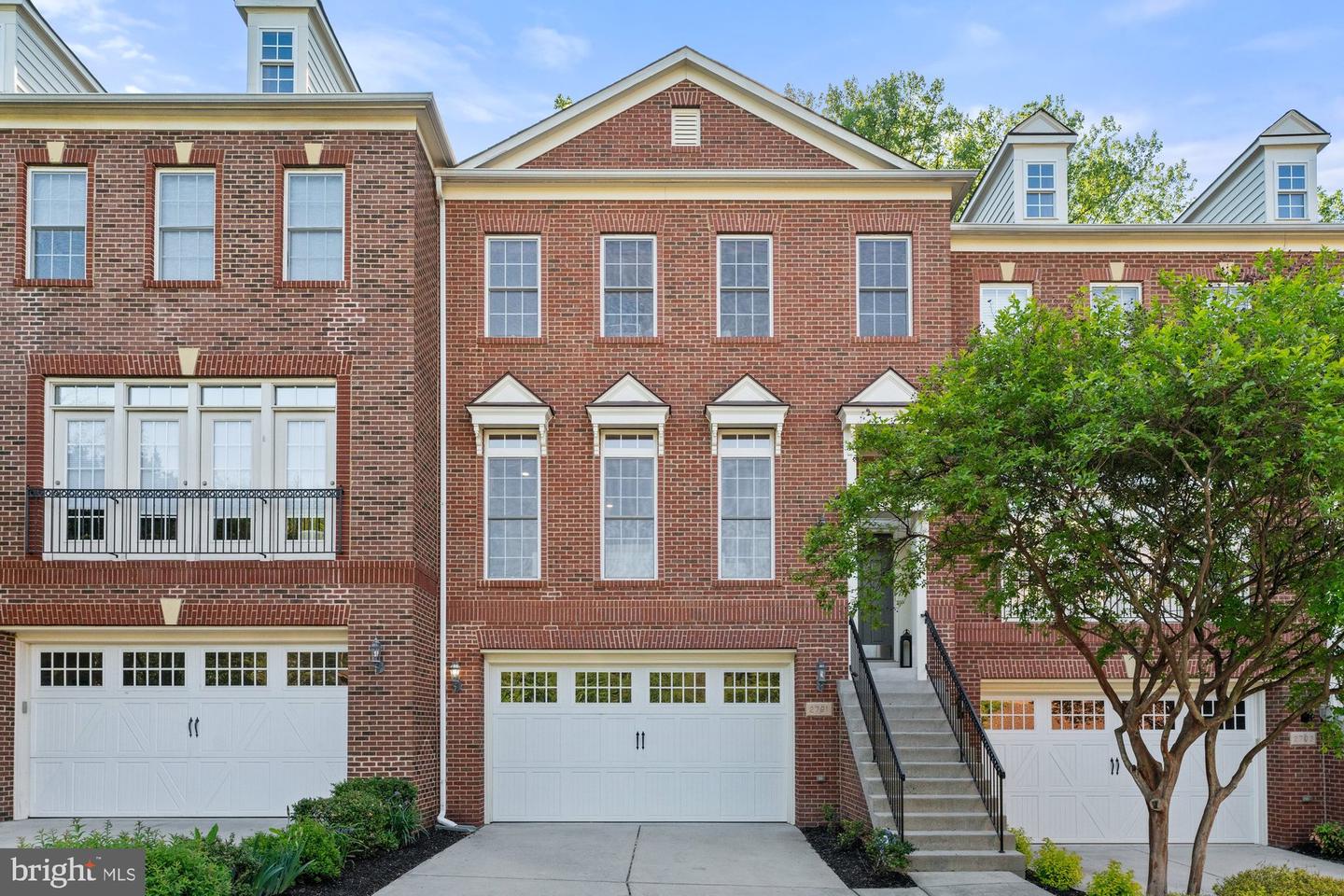 2791 MARYWOOD OAKS LN, VIENNA, Virginia 22181, 4 Bedrooms Bedrooms, ,3 BathroomsBathrooms,Residential,For sale,2791 MARYWOOD OAKS LN,VAFX2236580 MLS # VAFX2236580