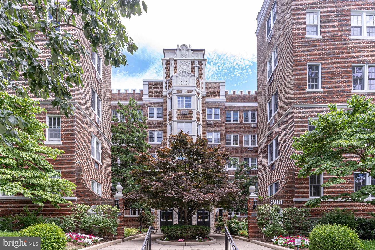 3901 CONNECTICUT AVE NW #402, WASHINGTON, District Of Columbia 20008, 2 Bedrooms Bedrooms, ,2 BathroomsBathrooms,Residential,For sale,3901 CONNECTICUT AVE NW #402,DCDC2197464 MLS # DCDC2197464