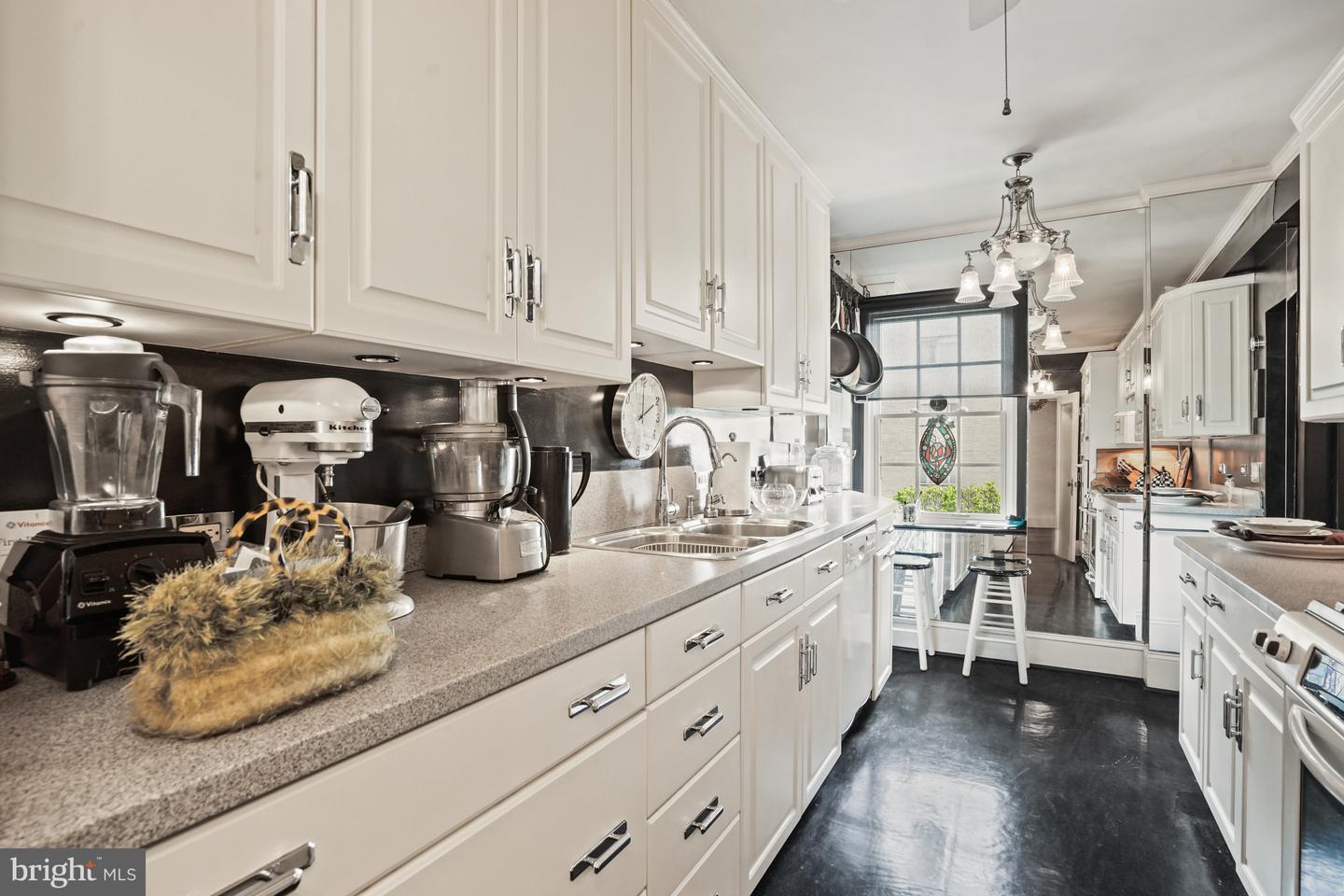 3901 CONNECTICUT AVE NW #402, WASHINGTON, District Of Columbia 20008, 2 Bedrooms Bedrooms, ,2 BathroomsBathrooms,Residential,For sale,3901 CONNECTICUT AVE NW #402,DCDC2197464 MLS # DCDC2197464