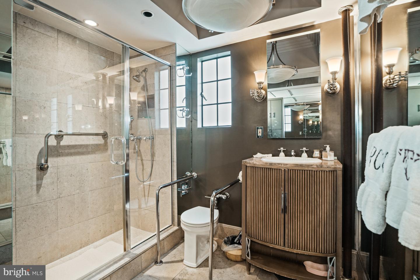 3901 CONNECTICUT AVE NW #402, WASHINGTON, District Of Columbia 20008, 2 Bedrooms Bedrooms, ,2 BathroomsBathrooms,Residential,For sale,3901 CONNECTICUT AVE NW #402,DCDC2197464 MLS # DCDC2197464