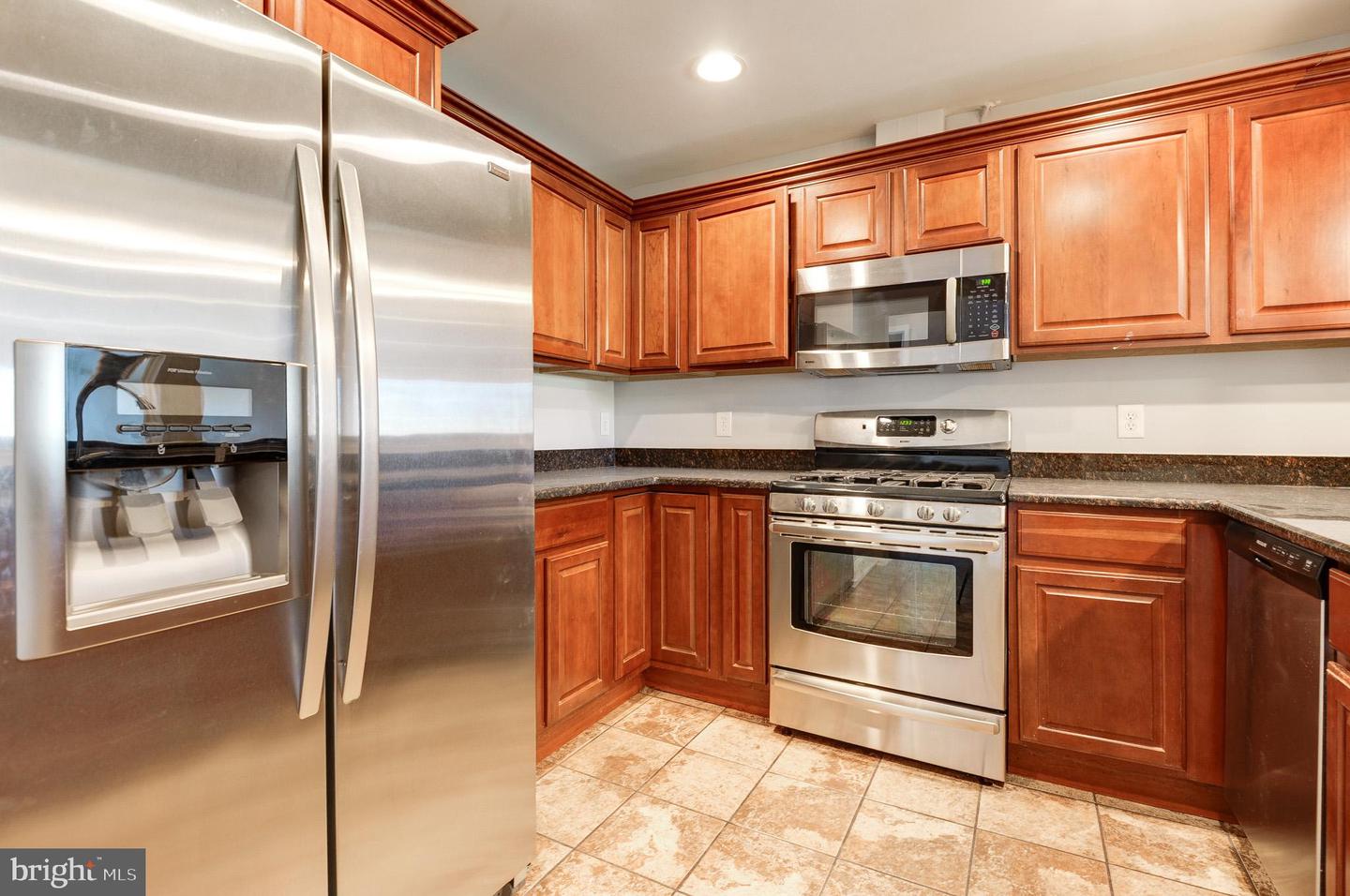 20593 CORNSTALK TER #201, ASHBURN, Virginia 20147, 2 Bedrooms Bedrooms, ,2 BathroomsBathrooms,Residential,For sale,20593 CORNSTALK TER #201,VALO2094826 MLS # VALO2094826