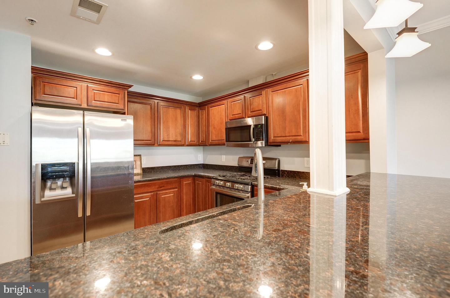 20593 CORNSTALK TER #201, ASHBURN, Virginia 20147, 2 Bedrooms Bedrooms, ,2 BathroomsBathrooms,Residential,For sale,20593 CORNSTALK TER #201,VALO2094826 MLS # VALO2094826
