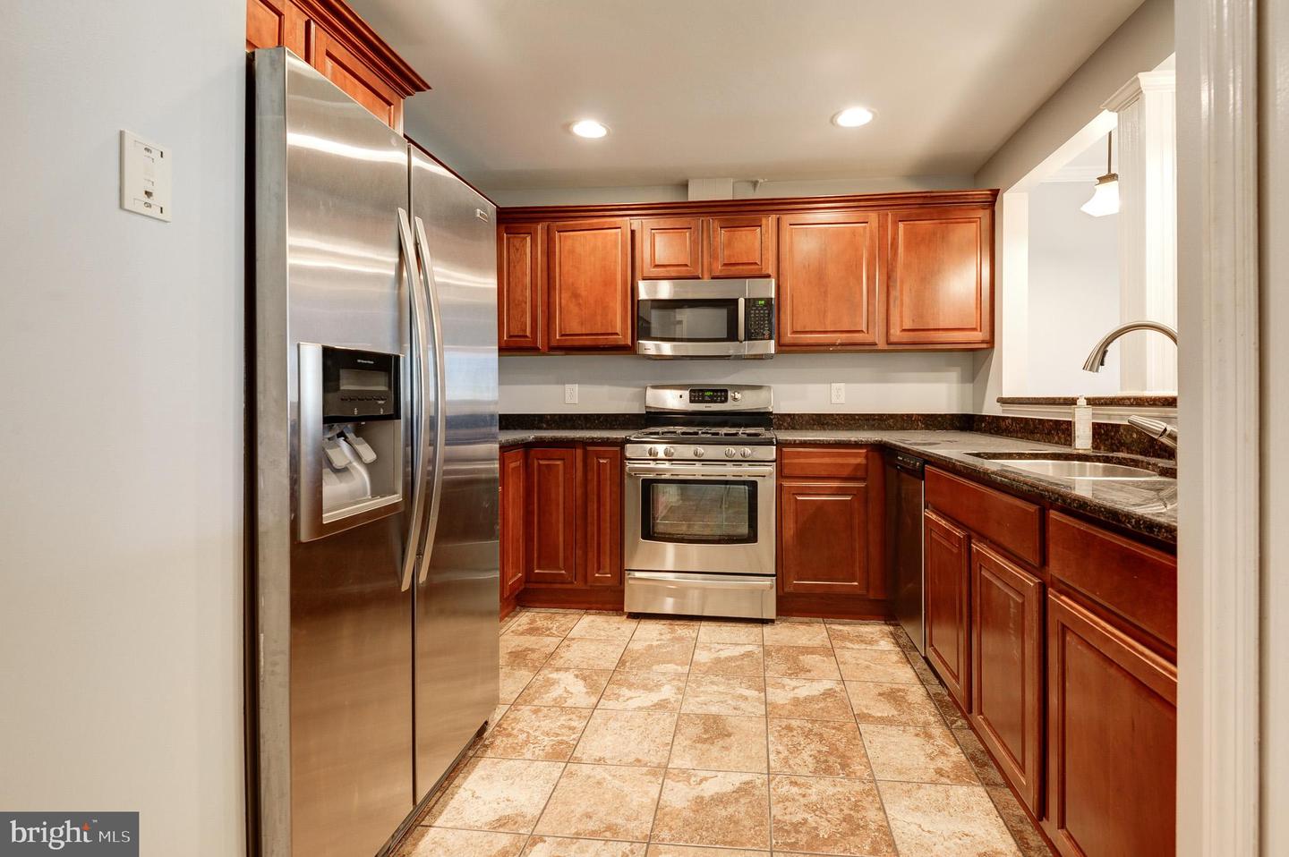 20593 CORNSTALK TER #201, ASHBURN, Virginia 20147, 2 Bedrooms Bedrooms, ,2 BathroomsBathrooms,Residential,For sale,20593 CORNSTALK TER #201,VALO2094826 MLS # VALO2094826