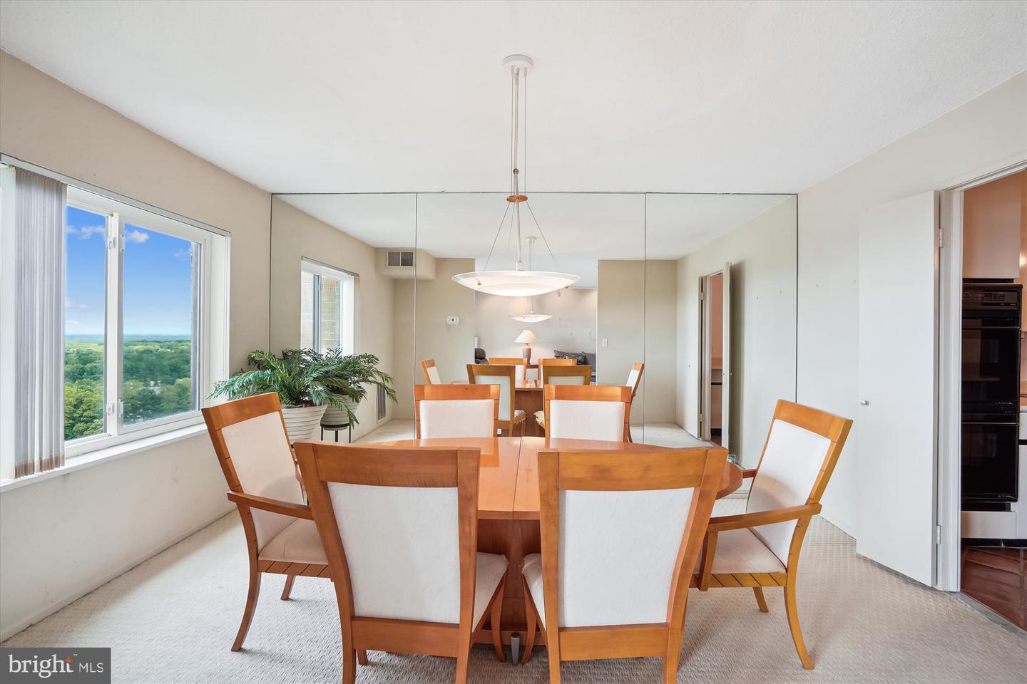 8380 GREENSBORO DR #1012, MCLEAN, Virginia 22102, 3 Bedrooms Bedrooms, ,2 BathroomsBathrooms,Residential,For sale,8380 GREENSBORO DR #1012,VAFX2236898 MLS # VAFX2236898