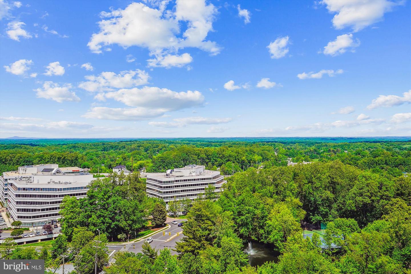 8380 GREENSBORO DR #1012, MCLEAN, Virginia 22102, 3 Bedrooms Bedrooms, ,2 BathroomsBathrooms,Residential,For sale,8380 GREENSBORO DR #1012,VAFX2236898 MLS # VAFX2236898