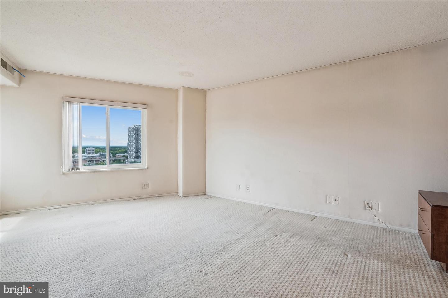 8380 GREENSBORO DR #1012, MCLEAN, Virginia 22102, 3 Bedrooms Bedrooms, ,2 BathroomsBathrooms,Residential,For sale,8380 GREENSBORO DR #1012,VAFX2236898 MLS # VAFX2236898