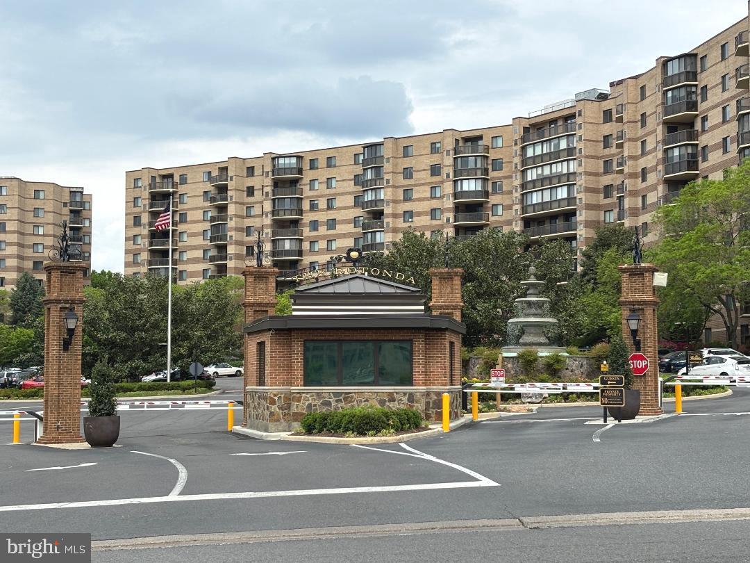 8380 GREENSBORO DR #1012, MCLEAN, Virginia 22102, 3 Bedrooms Bedrooms, ,2 BathroomsBathrooms,Residential,For sale,8380 GREENSBORO DR #1012,VAFX2236898 MLS # VAFX2236898