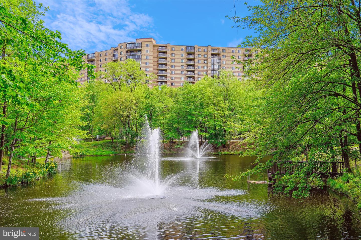 8380 GREENSBORO DR #1012, MCLEAN, Virginia 22102, 3 Bedrooms Bedrooms, ,2 BathroomsBathrooms,Residential,For sale,8380 GREENSBORO DR #1012,VAFX2236898 MLS # VAFX2236898