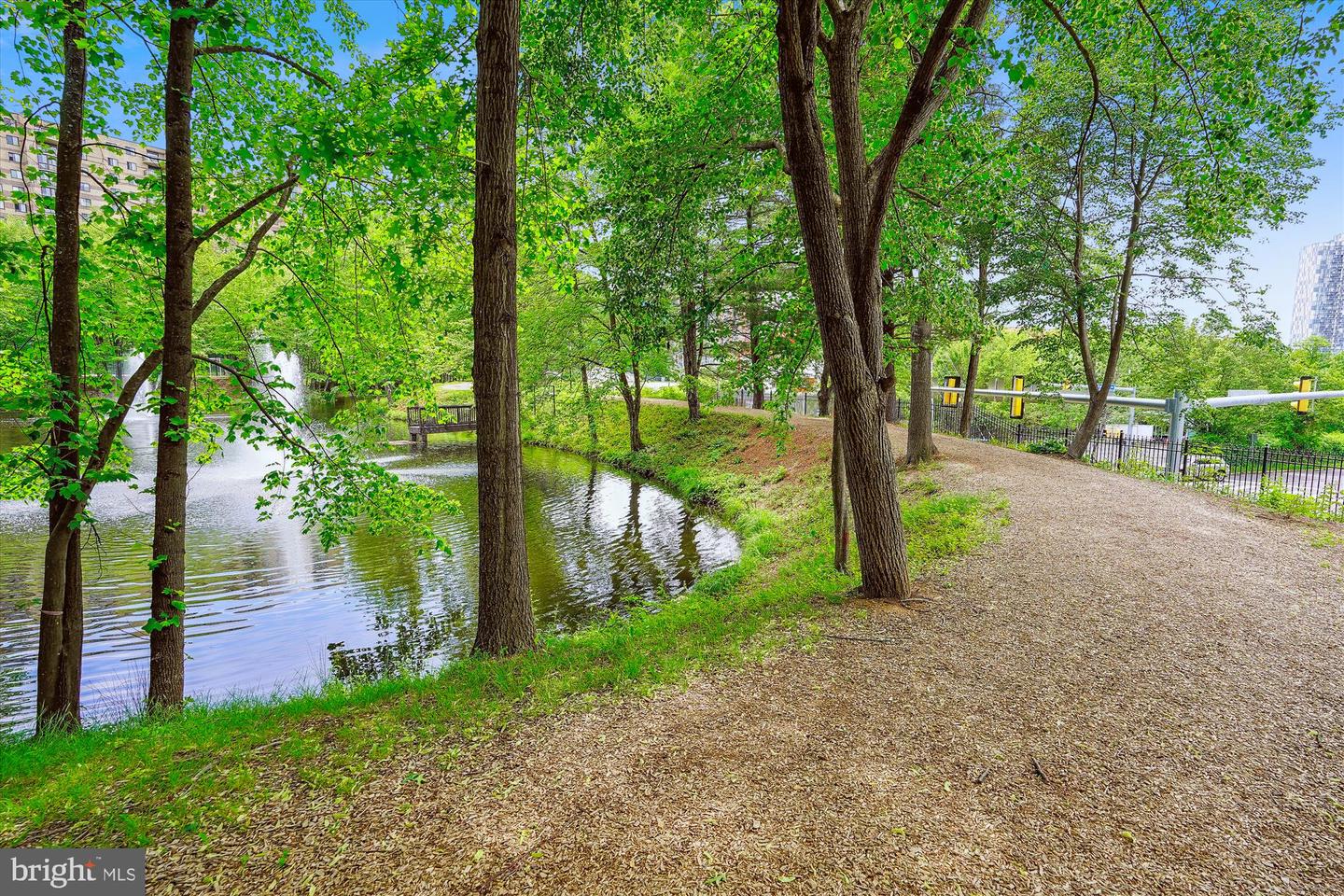 8380 GREENSBORO DR #1012, MCLEAN, Virginia 22102, 3 Bedrooms Bedrooms, ,2 BathroomsBathrooms,Residential,For sale,8380 GREENSBORO DR #1012,VAFX2236898 MLS # VAFX2236898