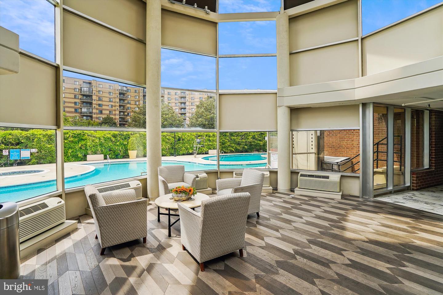 8380 GREENSBORO DR #1012, MCLEAN, Virginia 22102, 3 Bedrooms Bedrooms, ,2 BathroomsBathrooms,Residential,For sale,8380 GREENSBORO DR #1012,VAFX2236898 MLS # VAFX2236898