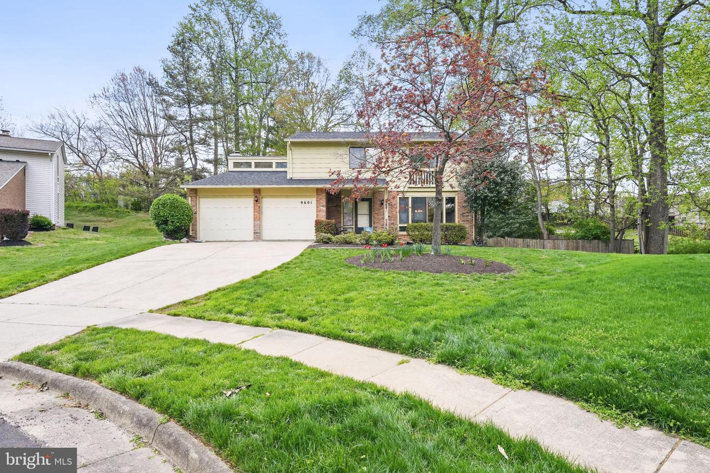 9601 TINSMITH LN, BURKE, Virginia 22015, 4 Bedrooms Bedrooms, ,3 BathroomsBathrooms,Residential,For sale,9601 TINSMITH LN,VAFX2236960 MLS # VAFX2236960