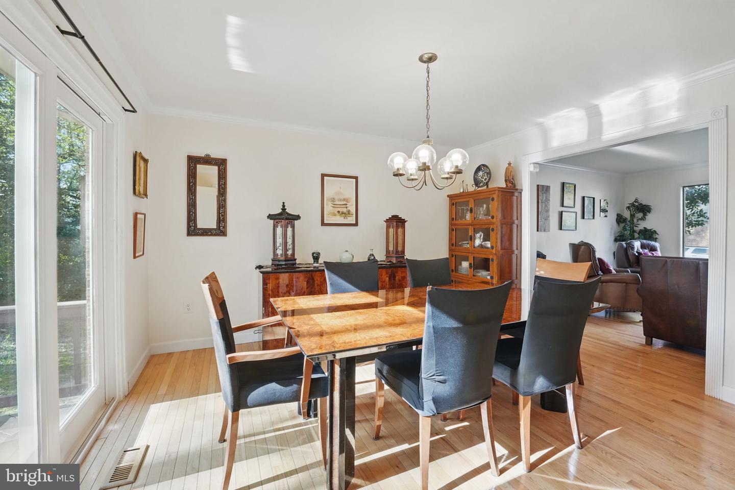 9601 TINSMITH LN, BURKE, Virginia 22015, 4 Bedrooms Bedrooms, ,3 BathroomsBathrooms,Residential,For sale,9601 TINSMITH LN,VAFX2236960 MLS # VAFX2236960