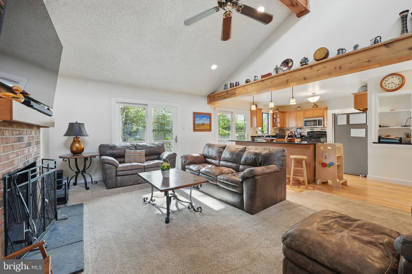 9601 TINSMITH LN, BURKE, Virginia 22015, 4 Bedrooms Bedrooms, ,3 BathroomsBathrooms,Residential,For sale,9601 TINSMITH LN,VAFX2236960 MLS # VAFX2236960