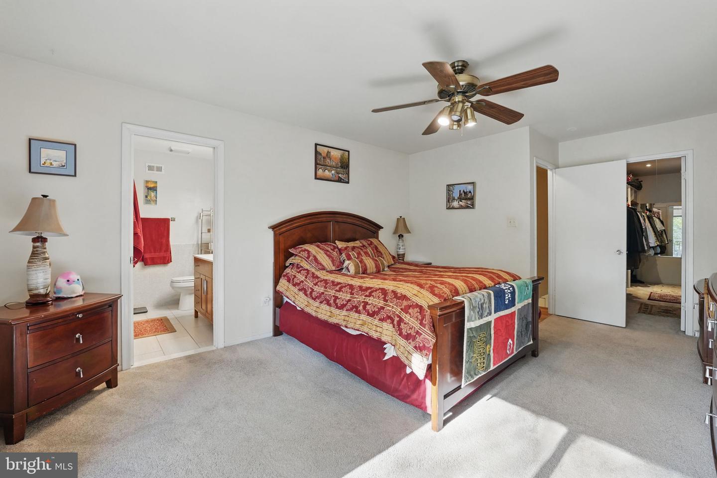 9601 TINSMITH LN, BURKE, Virginia 22015, 4 Bedrooms Bedrooms, ,3 BathroomsBathrooms,Residential,For sale,9601 TINSMITH LN,VAFX2236960 MLS # VAFX2236960