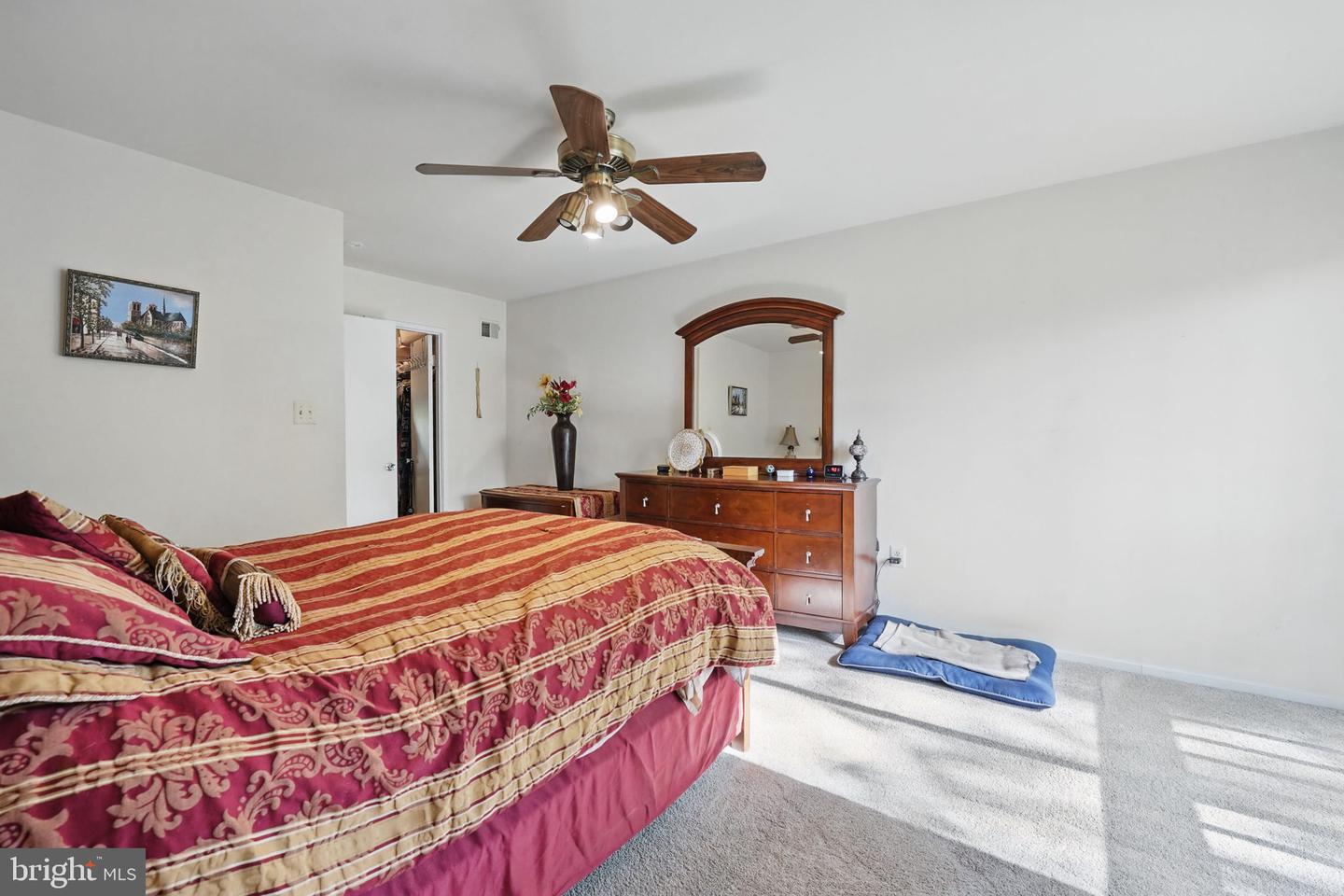 9601 TINSMITH LN, BURKE, Virginia 22015, 4 Bedrooms Bedrooms, ,3 BathroomsBathrooms,Residential,For sale,9601 TINSMITH LN,VAFX2236960 MLS # VAFX2236960