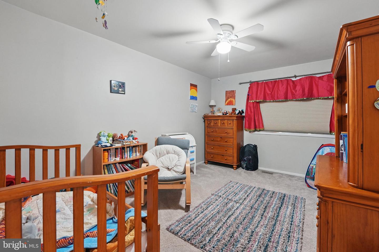 9601 TINSMITH LN, BURKE, Virginia 22015, 4 Bedrooms Bedrooms, ,3 BathroomsBathrooms,Residential,For sale,9601 TINSMITH LN,VAFX2236960 MLS # VAFX2236960