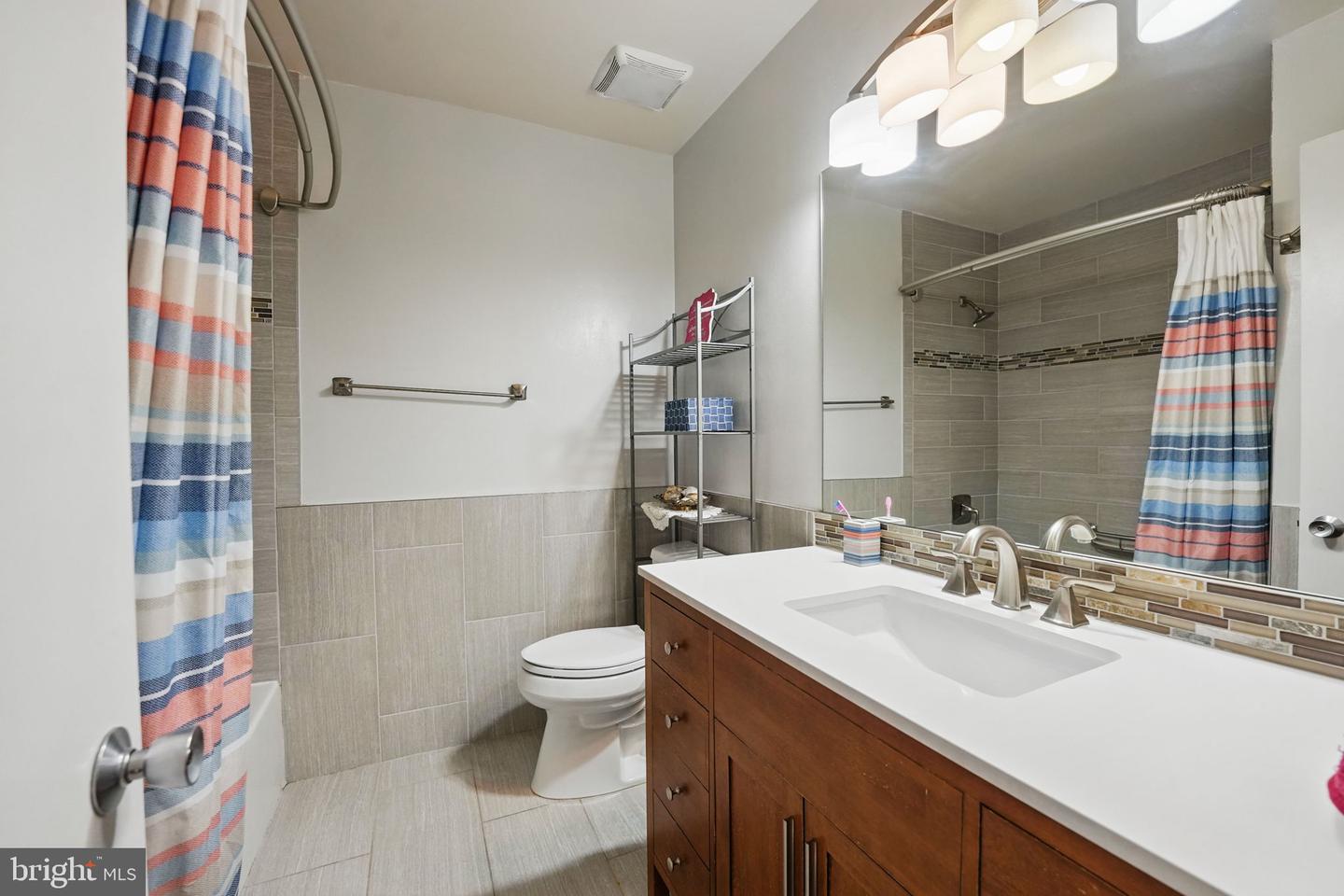 9601 TINSMITH LN, BURKE, Virginia 22015, 4 Bedrooms Bedrooms, ,3 BathroomsBathrooms,Residential,For sale,9601 TINSMITH LN,VAFX2236960 MLS # VAFX2236960