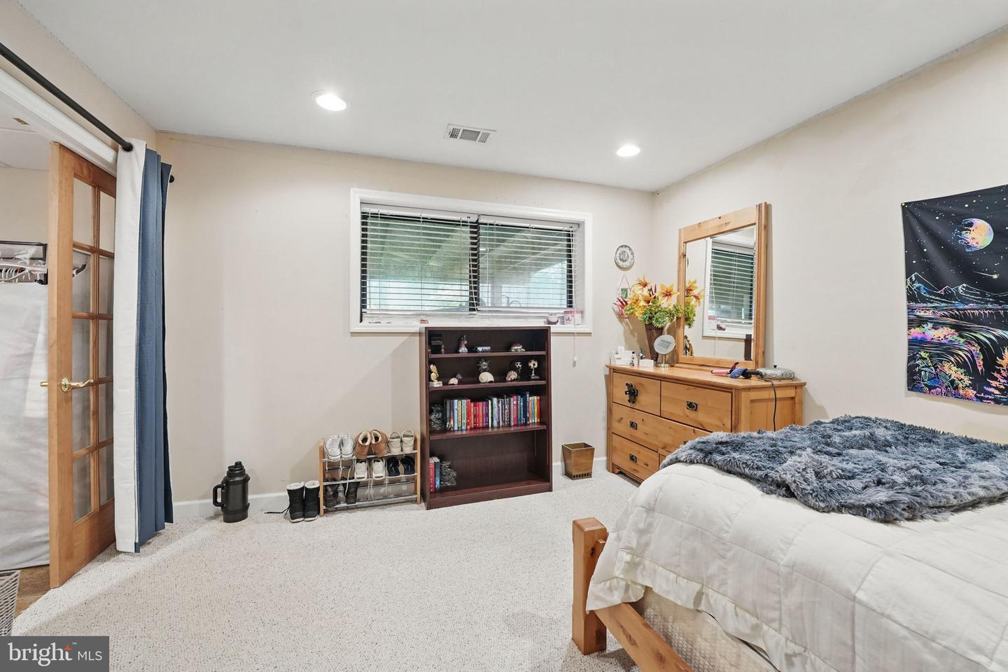 9601 TINSMITH LN, BURKE, Virginia 22015, 4 Bedrooms Bedrooms, ,3 BathroomsBathrooms,Residential,For sale,9601 TINSMITH LN,VAFX2236960 MLS # VAFX2236960