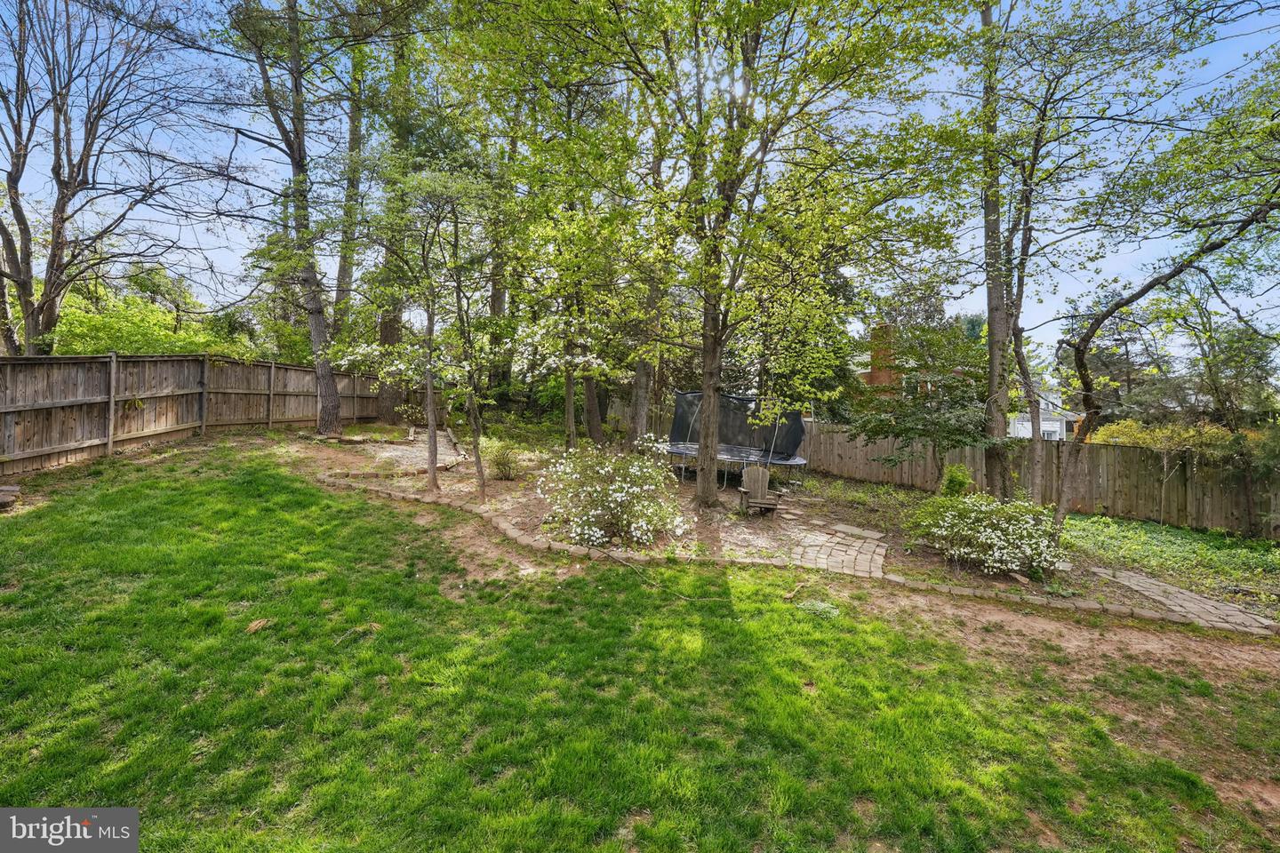 9601 TINSMITH LN, BURKE, Virginia 22015, 4 Bedrooms Bedrooms, ,3 BathroomsBathrooms,Residential,For sale,9601 TINSMITH LN,VAFX2236960 MLS # VAFX2236960