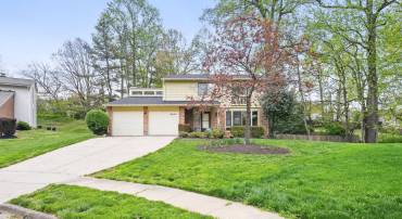 9601 TINSMITH LN, BURKE, Virginia 22015, 4 Bedrooms Bedrooms, ,3 BathroomsBathrooms,Residential,For sale,9601 TINSMITH LN,VAFX2236960 MLS # VAFX2236960
