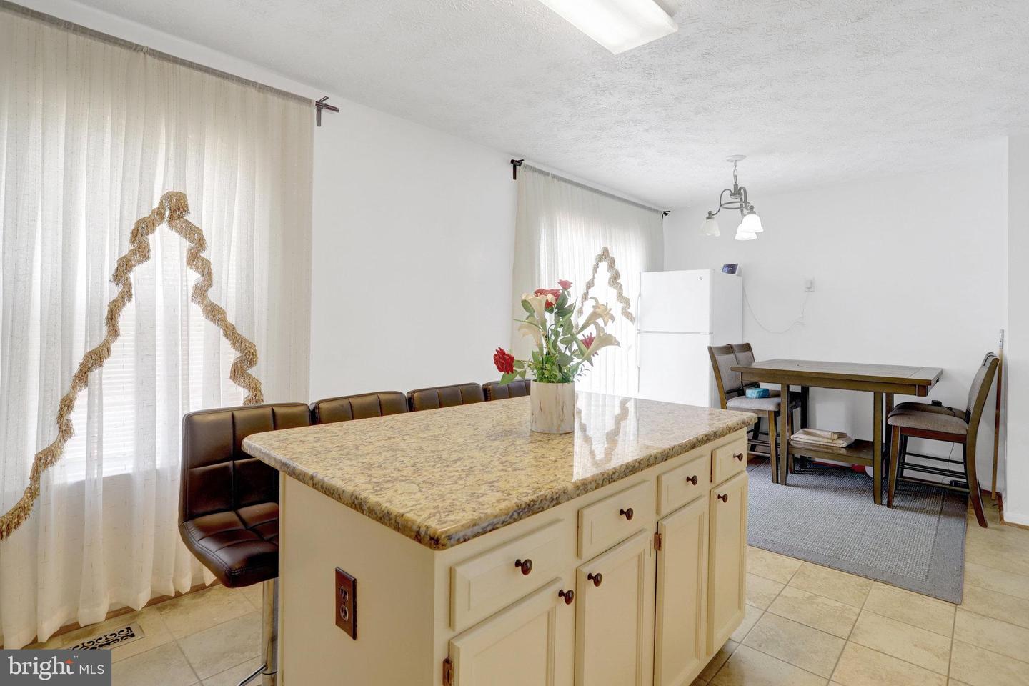 4112 LA MAURICIE LOOP, DUMFRIES, Virginia 22025, 4 Bedrooms Bedrooms, 8 Rooms Rooms,3 BathroomsBathrooms,Residential,For sale,4112 LA MAURICIE LOOP,VAPW2093278 MLS # VAPW2093278