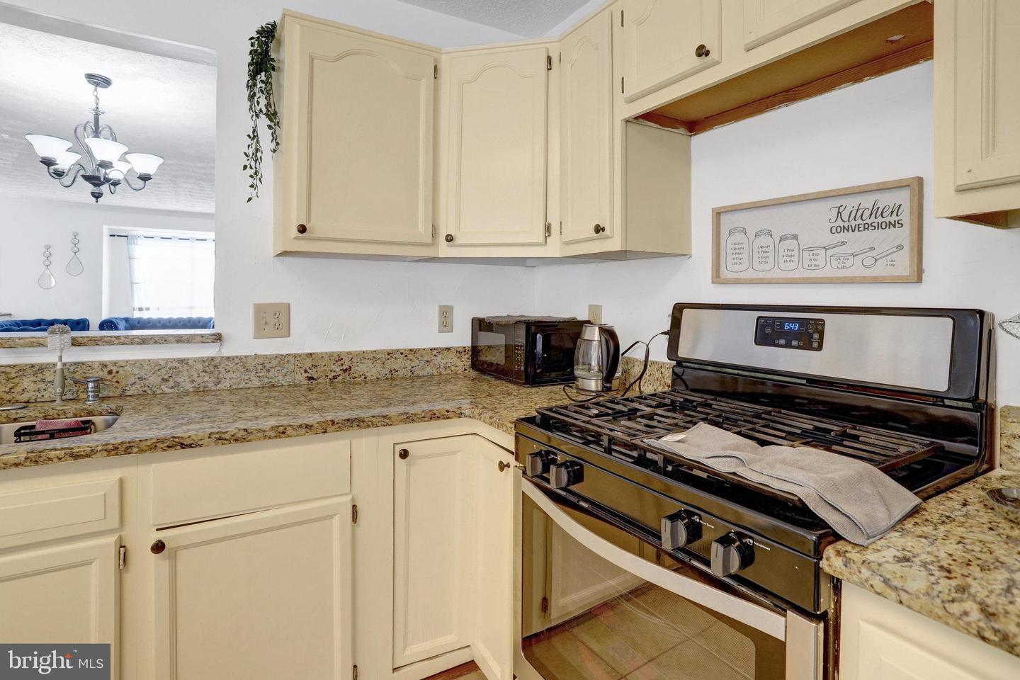 4112 LA MAURICIE LOOP, DUMFRIES, Virginia 22025, 4 Bedrooms Bedrooms, 8 Rooms Rooms,3 BathroomsBathrooms,Residential,For sale,4112 LA MAURICIE LOOP,VAPW2093278 MLS # VAPW2093278