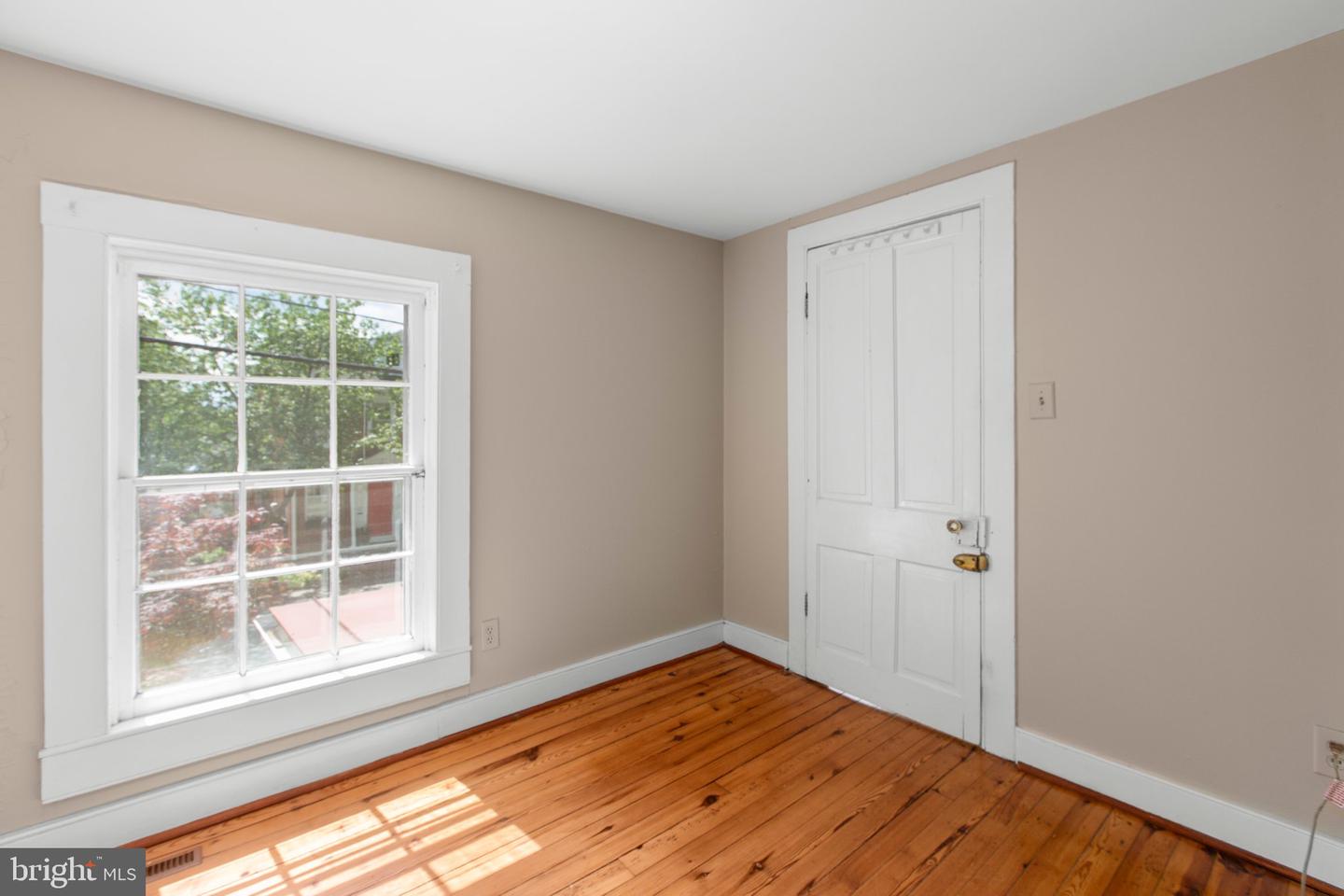 225 PRINCESS ANNE ST, FREDERICKSBURG, Virginia 22401, 4 Bedrooms Bedrooms, ,2 BathroomsBathrooms,Residential,For sale,225 PRINCESS ANNE ST,VAFB2008062 MLS # VAFB2008062