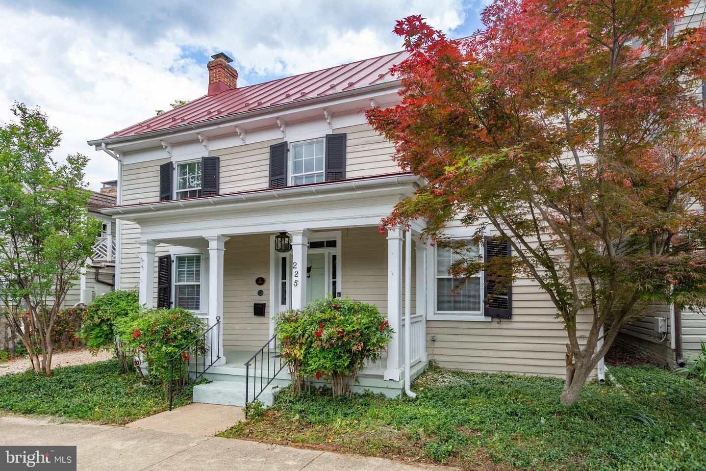 225 PRINCESS ANNE ST, FREDERICKSBURG, Virginia 22401, 4 Bedrooms Bedrooms, ,2 BathroomsBathrooms,Residential,For sale,225 PRINCESS ANNE ST,VAFB2008062 MLS # VAFB2008062