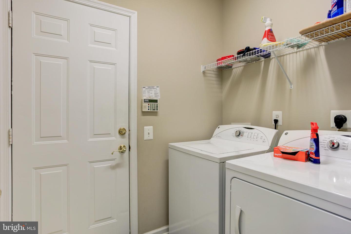 2036 CHELTENHAM CT, WOODBRIDGE, Virginia 22192, 3 Bedrooms Bedrooms, ,3 BathroomsBathrooms,Residential,For sale,2036 CHELTENHAM CT,VAPW2093150 MLS # VAPW2093150