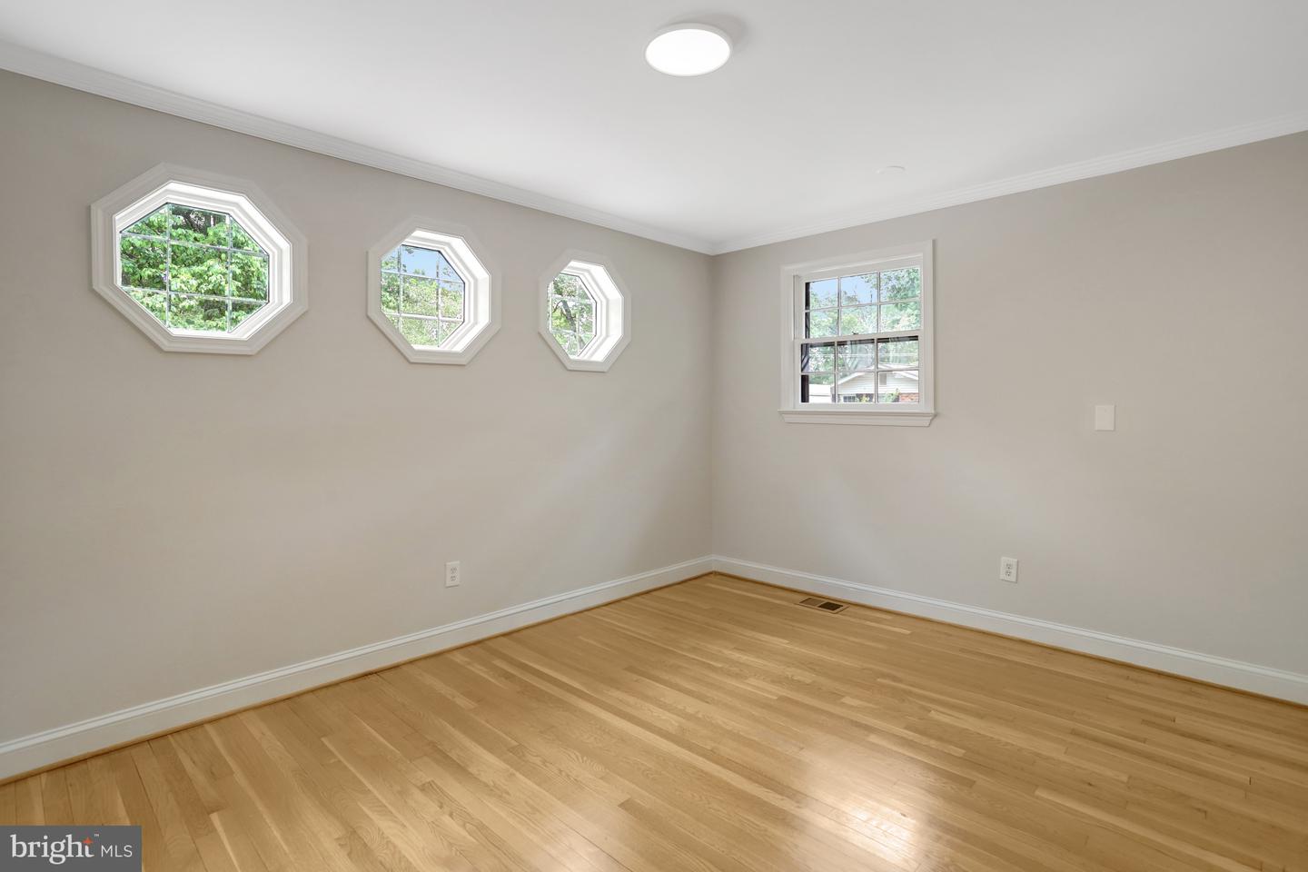 4605 MILLBURN CT, ALEXANDRIA, Virginia 22309, 4 Bedrooms Bedrooms, ,4 BathroomsBathrooms,Residential,For sale,4605 MILLBURN CT,VAFX2236814 MLS # VAFX2236814