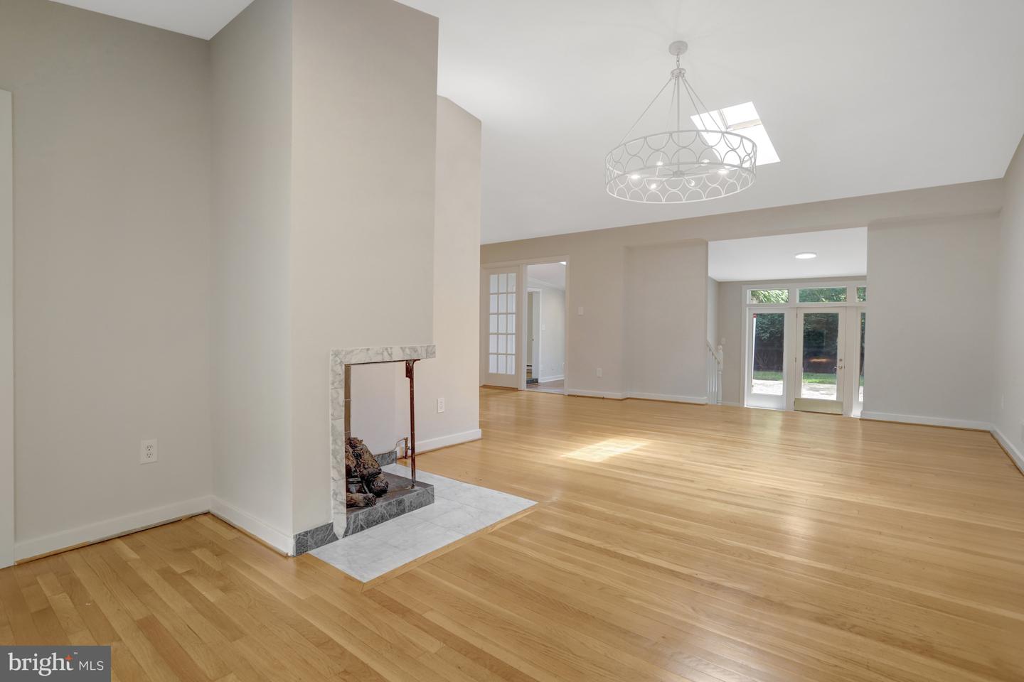 4605 MILLBURN CT, ALEXANDRIA, Virginia 22309, 4 Bedrooms Bedrooms, ,4 BathroomsBathrooms,Residential,For sale,4605 MILLBURN CT,VAFX2236814 MLS # VAFX2236814