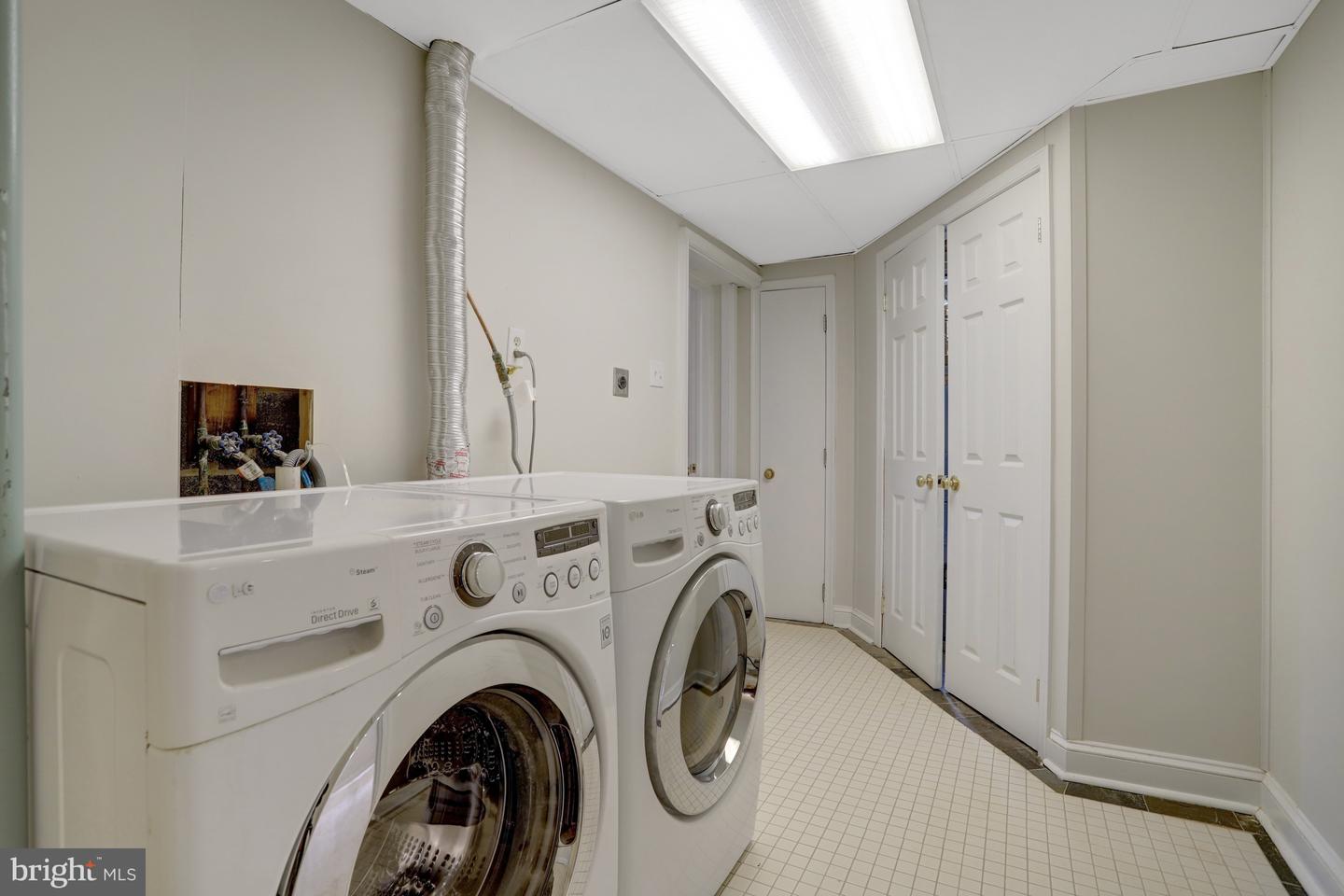 4605 MILLBURN CT, ALEXANDRIA, Virginia 22309, 4 Bedrooms Bedrooms, ,4 BathroomsBathrooms,Residential,For sale,4605 MILLBURN CT,VAFX2236814 MLS # VAFX2236814