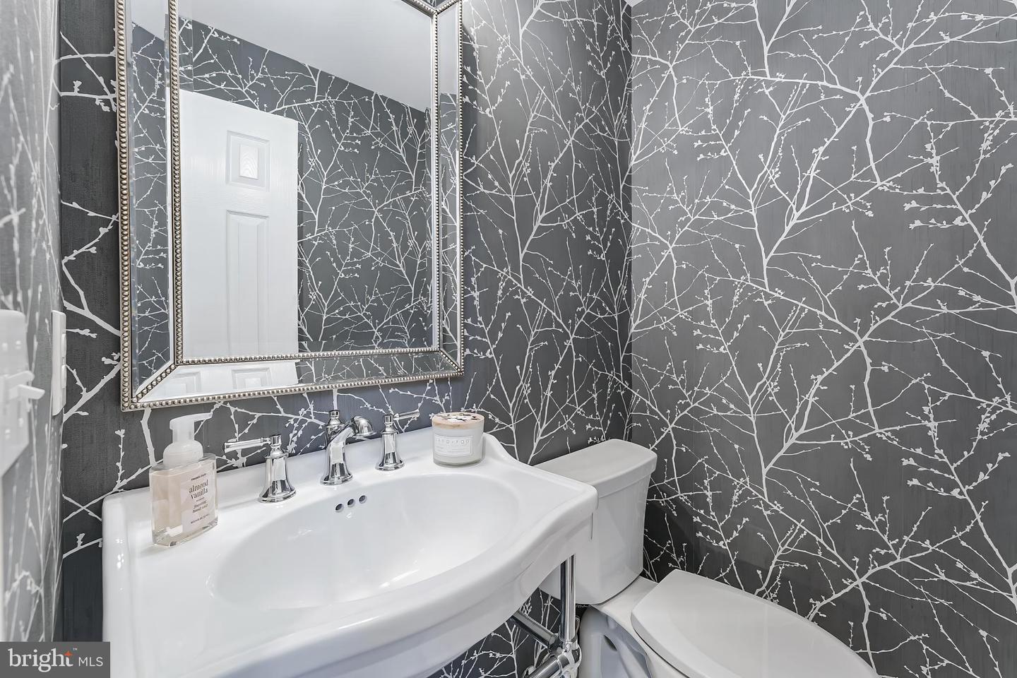 47024 BERWICK CT, STERLING, Virginia 20165, 5 Bedrooms Bedrooms, ,4 BathroomsBathrooms,Residential,For sale,47024 BERWICK CT,VALO2094768 MLS # VALO2094768