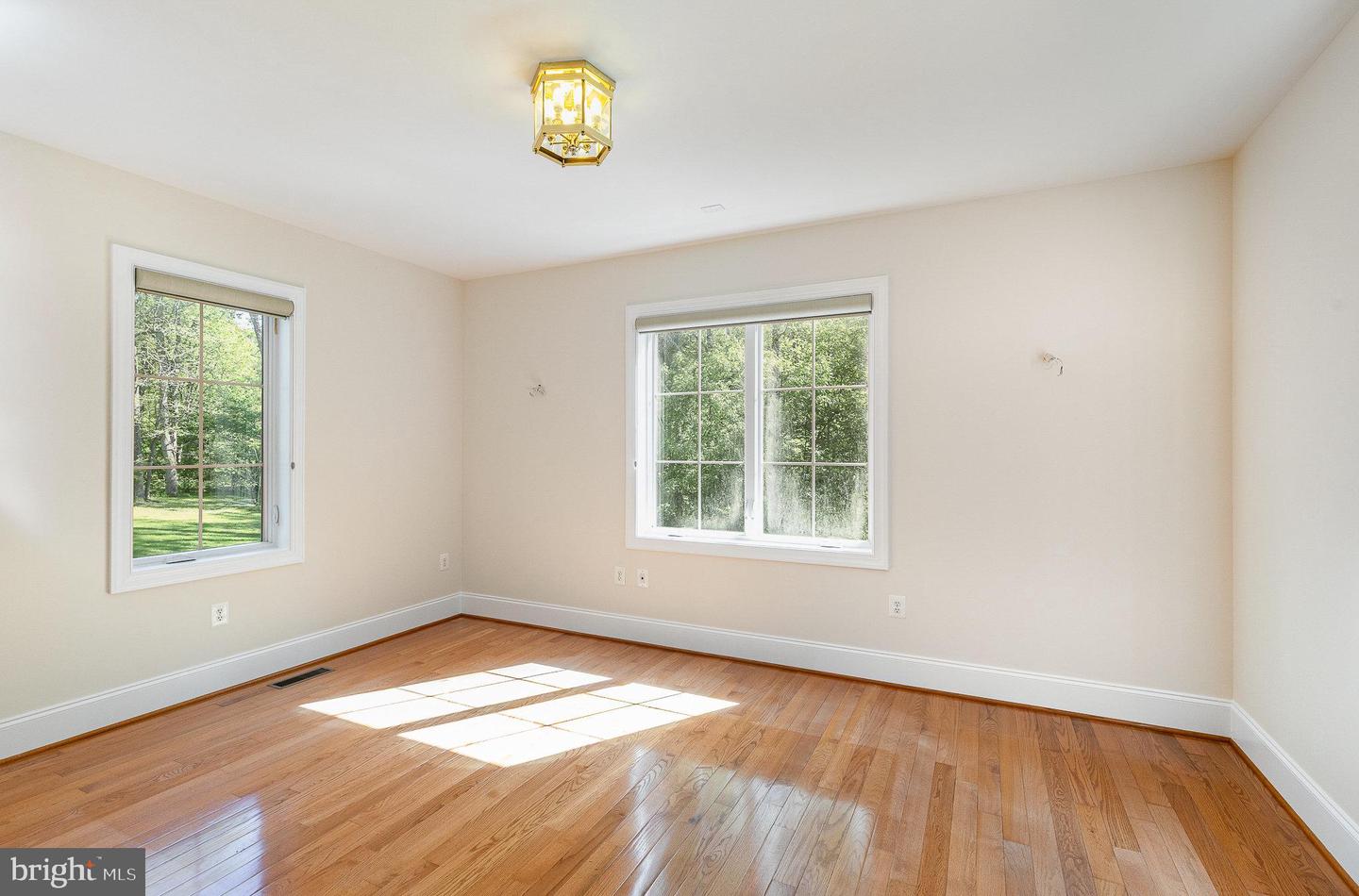 121 MARLBOROUGH POINT RD, STAFFORD, Virginia 22554, 3 Bedrooms Bedrooms, 17 Rooms Rooms,3 BathroomsBathrooms,Residential,For sale,121 MARLBOROUGH POINT RD,VAST2038190 MLS # VAST2038190