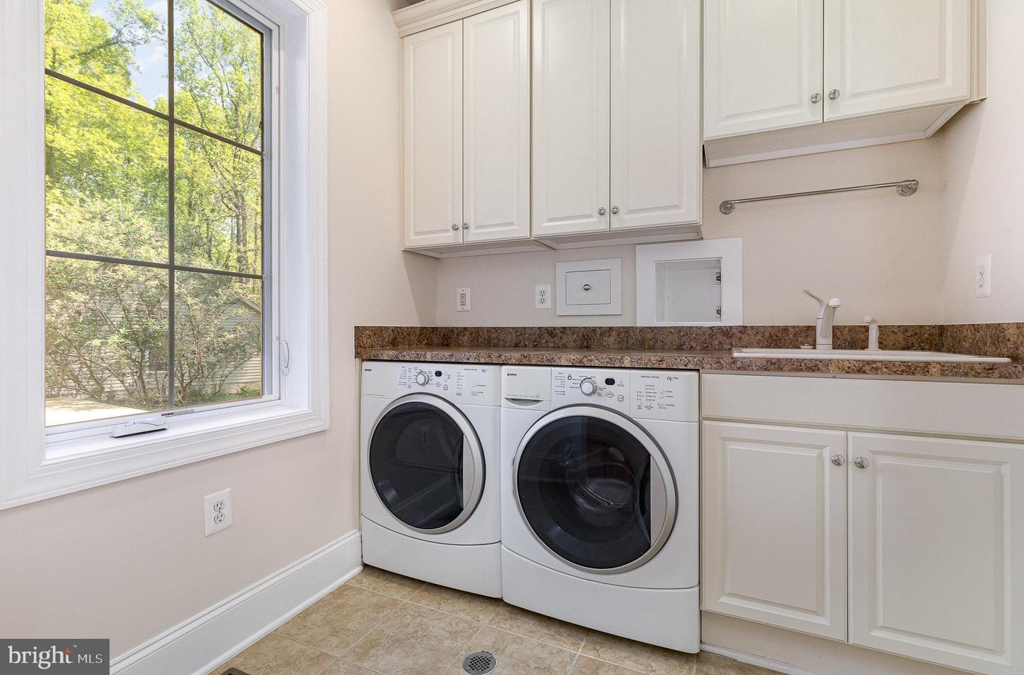 121 MARLBOROUGH POINT RD, STAFFORD, Virginia 22554, 3 Bedrooms Bedrooms, 17 Rooms Rooms,3 BathroomsBathrooms,Residential,For sale,121 MARLBOROUGH POINT RD,VAST2038190 MLS # VAST2038190