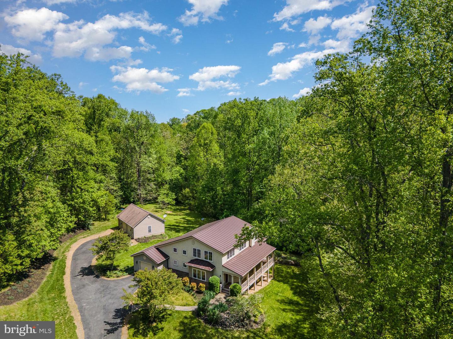 121 MARLBOROUGH POINT RD, STAFFORD, Virginia 22554, 3 Bedrooms Bedrooms, 17 Rooms Rooms,3 BathroomsBathrooms,Residential,For sale,121 MARLBOROUGH POINT RD,VAST2038190 MLS # VAST2038190