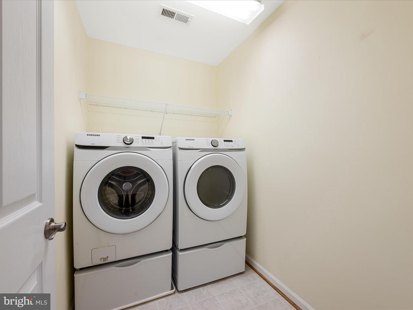 226 TAGGART DR, WINCHESTER, Virginia 22602, 4 Bedrooms Bedrooms, 12 Rooms Rooms,3 BathroomsBathrooms,Residential,For sale,226 TAGGART DR,VAFV2033686 MLS # VAFV2033686