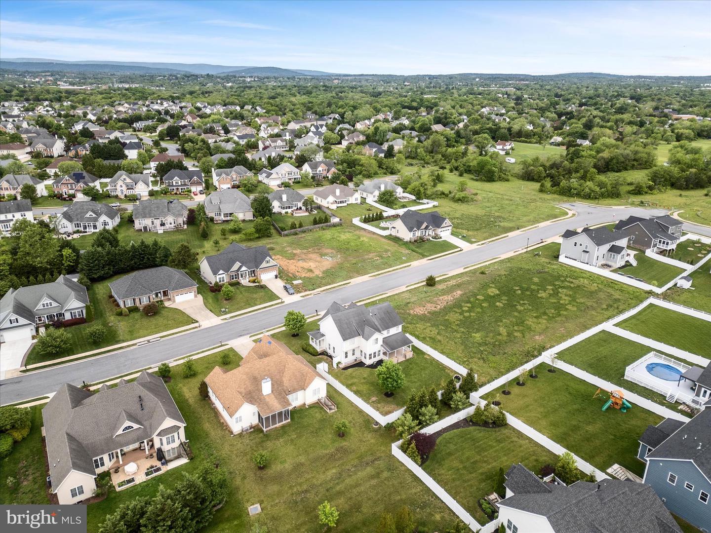 226 TAGGART DR, WINCHESTER, Virginia 22602, 4 Bedrooms Bedrooms, 12 Rooms Rooms,3 BathroomsBathrooms,Residential,For sale,226 TAGGART DR,VAFV2033686 MLS # VAFV2033686