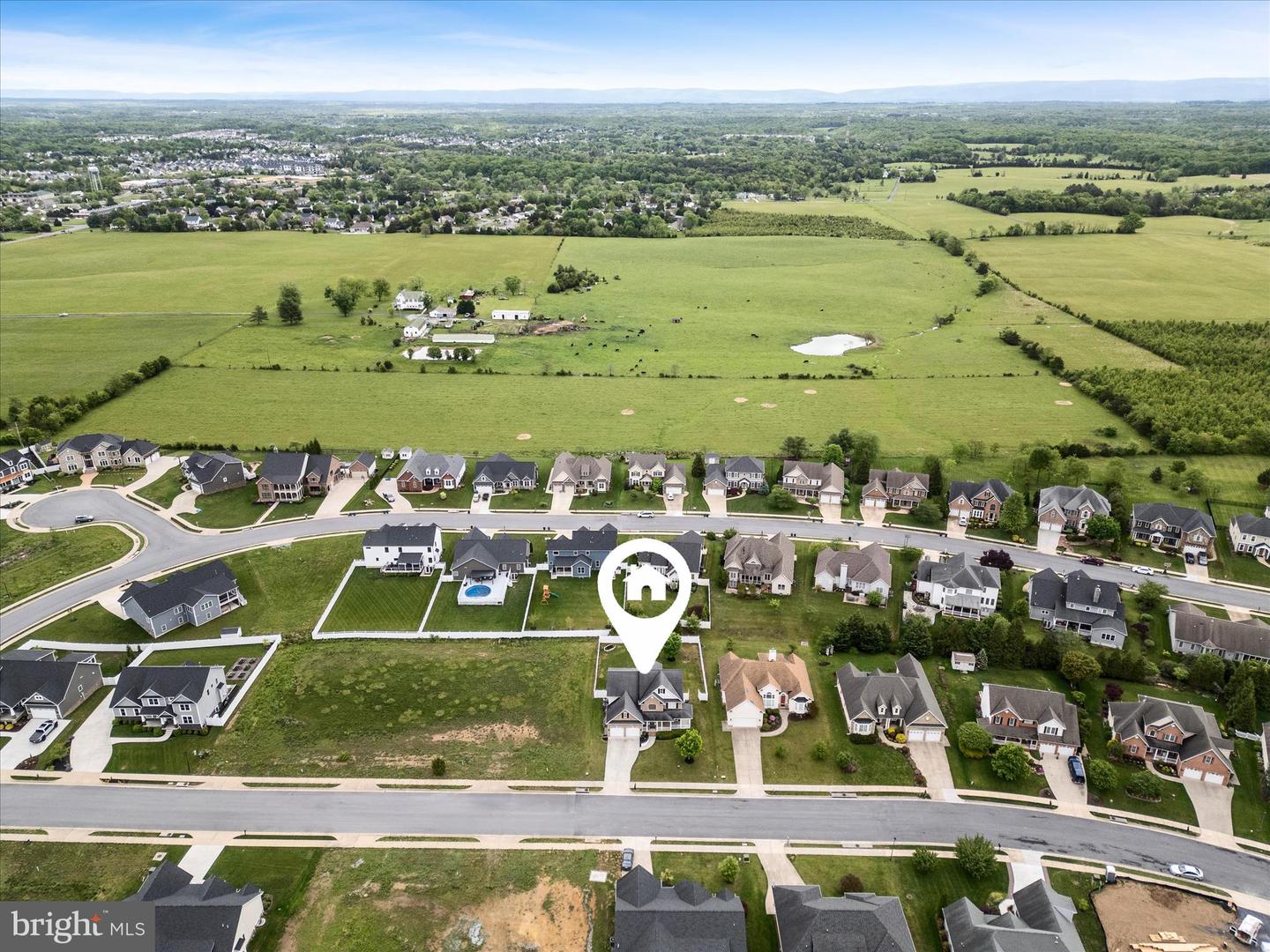 226 TAGGART DR, WINCHESTER, Virginia 22602, 4 Bedrooms Bedrooms, 12 Rooms Rooms,3 BathroomsBathrooms,Residential,For sale,226 TAGGART DR,VAFV2033686 MLS # VAFV2033686