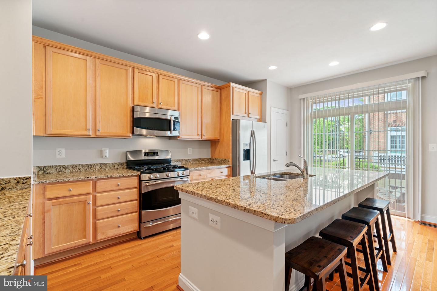 8015 RESERVE WAY, VIENNA, Virginia 22182, 3 Bedrooms Bedrooms, ,2 BathroomsBathrooms,Residential,For sale,8015 RESERVE WAY,VAFX2236704 MLS # VAFX2236704