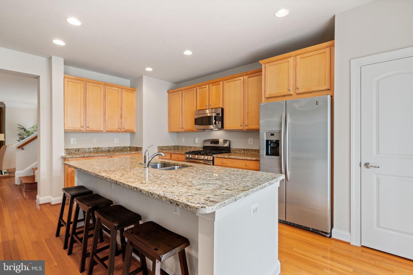 8015 RESERVE WAY, VIENNA, Virginia 22182, 3 Bedrooms Bedrooms, ,2 BathroomsBathrooms,Residential,For sale,8015 RESERVE WAY,VAFX2236704 MLS # VAFX2236704