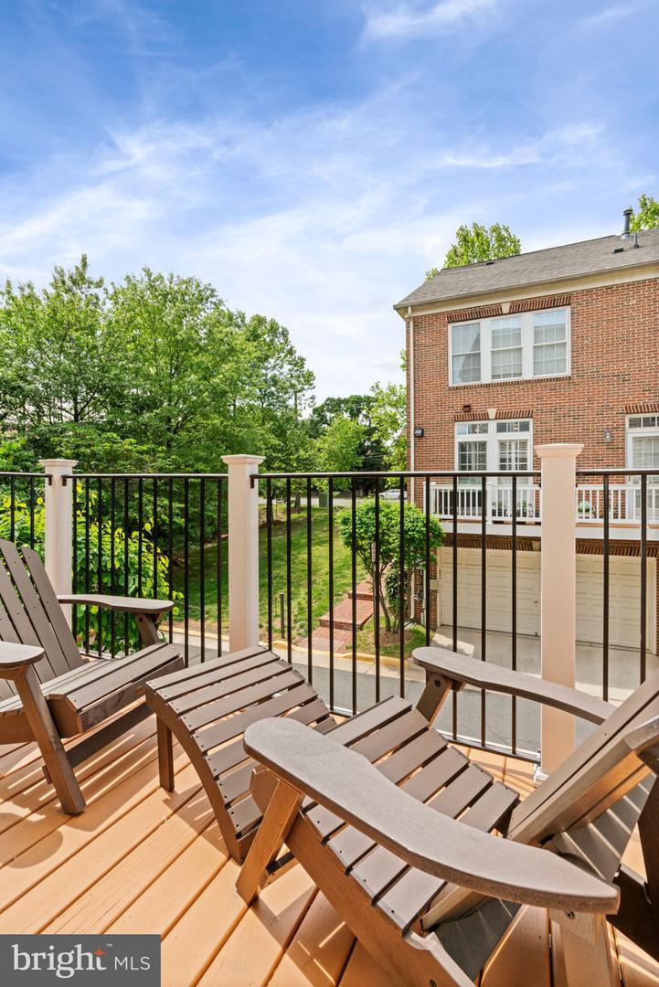 8015 RESERVE WAY, VIENNA, Virginia 22182, 3 Bedrooms Bedrooms, ,2 BathroomsBathrooms,Residential,For sale,8015 RESERVE WAY,VAFX2236704 MLS # VAFX2236704