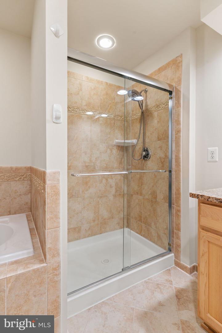 8015 RESERVE WAY, VIENNA, Virginia 22182, 3 Bedrooms Bedrooms, ,2 BathroomsBathrooms,Residential,For sale,8015 RESERVE WAY,VAFX2236704 MLS # VAFX2236704