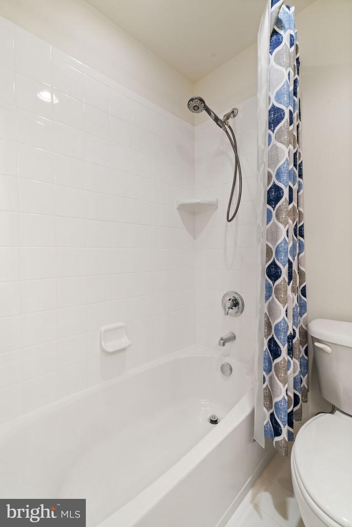 8015 RESERVE WAY, VIENNA, Virginia 22182, 3 Bedrooms Bedrooms, ,2 BathroomsBathrooms,Residential,For sale,8015 RESERVE WAY,VAFX2236704 MLS # VAFX2236704