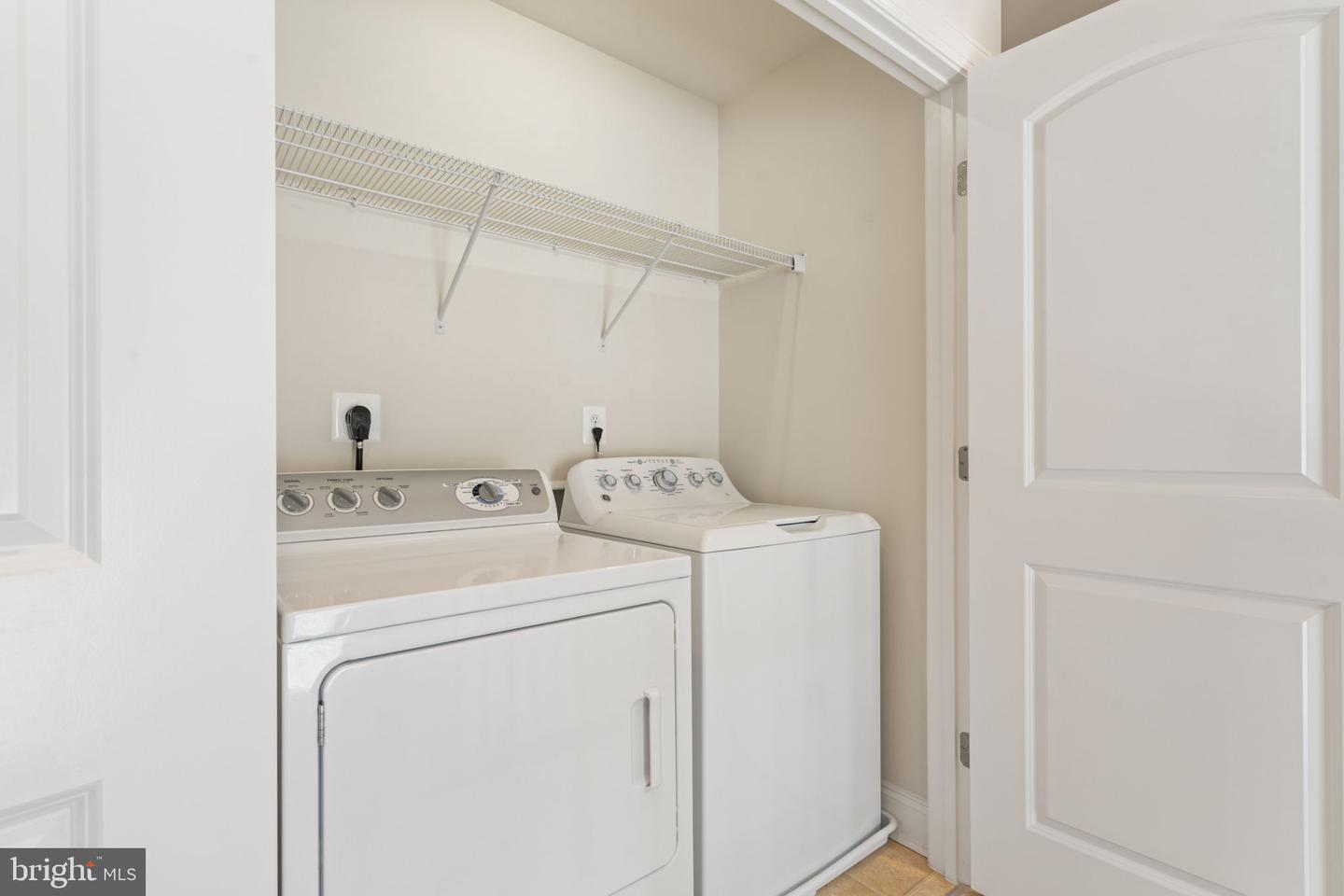 8015 RESERVE WAY, VIENNA, Virginia 22182, 3 Bedrooms Bedrooms, ,2 BathroomsBathrooms,Residential,For sale,8015 RESERVE WAY,VAFX2236704 MLS # VAFX2236704
