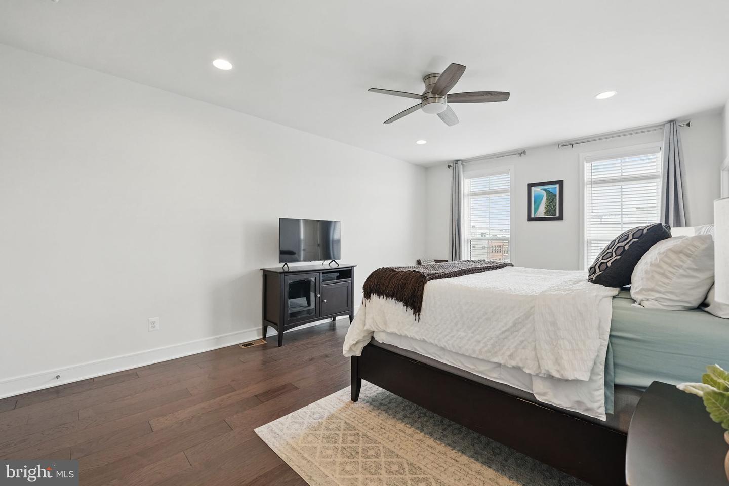 23032 LAVALLETTE SQ, BRAMBLETON, Virginia 20148, 3 Bedrooms Bedrooms, 15 Rooms Rooms,2 BathroomsBathrooms,Residential,For sale,23032 LAVALLETTE SQ,VALO2094942 MLS # VALO2094942