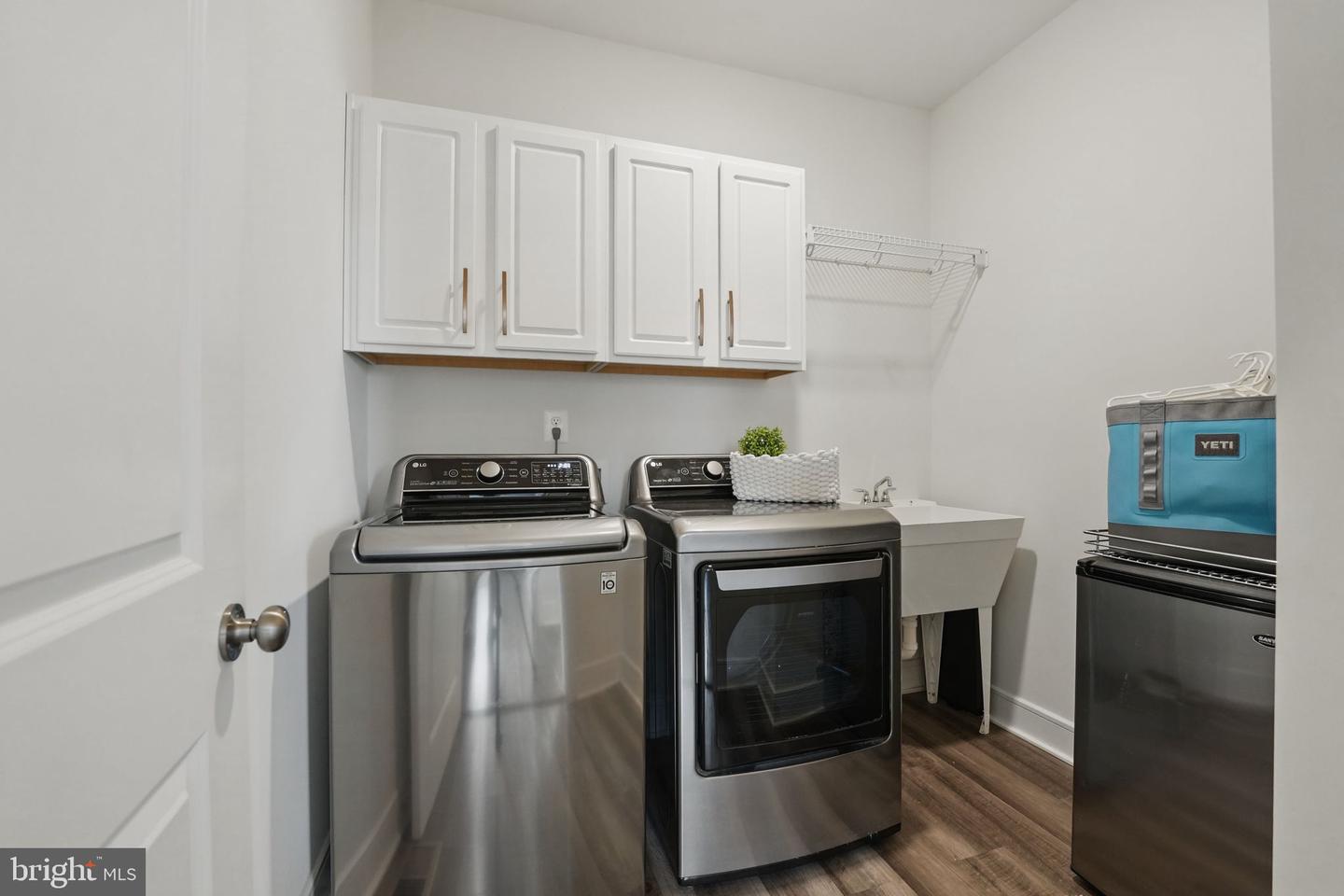 23032 LAVALLETTE SQ, BRAMBLETON, Virginia 20148, 3 Bedrooms Bedrooms, 15 Rooms Rooms,2 BathroomsBathrooms,Residential,For sale,23032 LAVALLETTE SQ,VALO2094942 MLS # VALO2094942