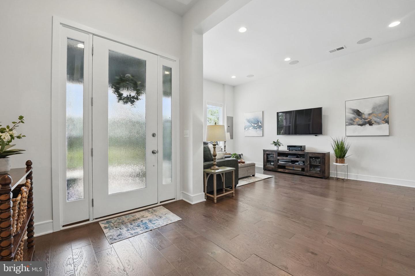 23032 LAVALLETTE SQ, BRAMBLETON, Virginia 20148, 3 Bedrooms Bedrooms, 15 Rooms Rooms,2 BathroomsBathrooms,Residential,For sale,23032 LAVALLETTE SQ,VALO2094942 MLS # VALO2094942